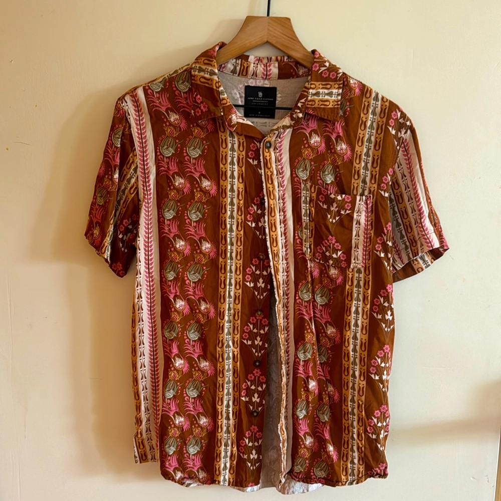 Men’s pattern Button Down